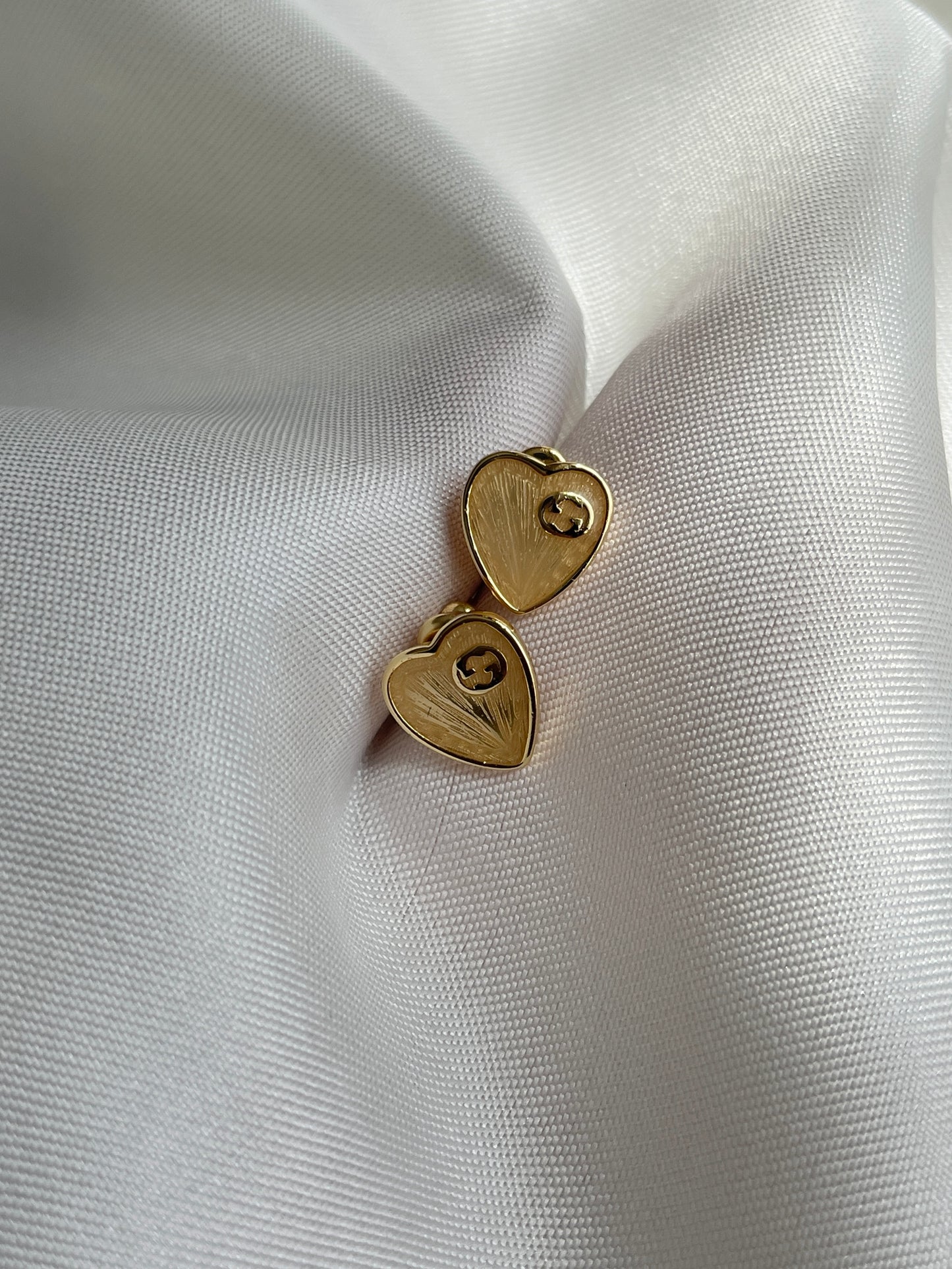 GG interlock heart stud earrings