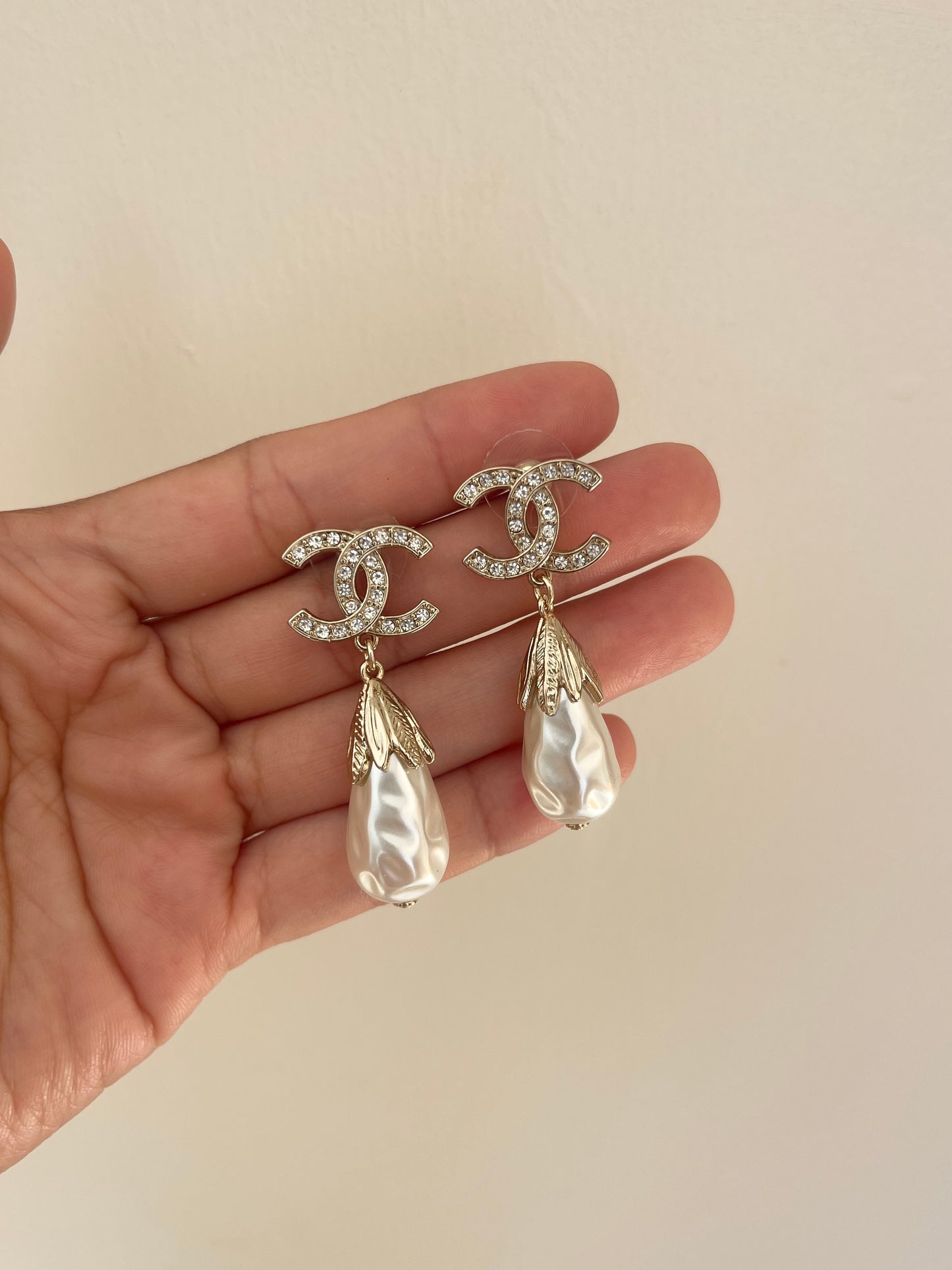 CC pendent earrings