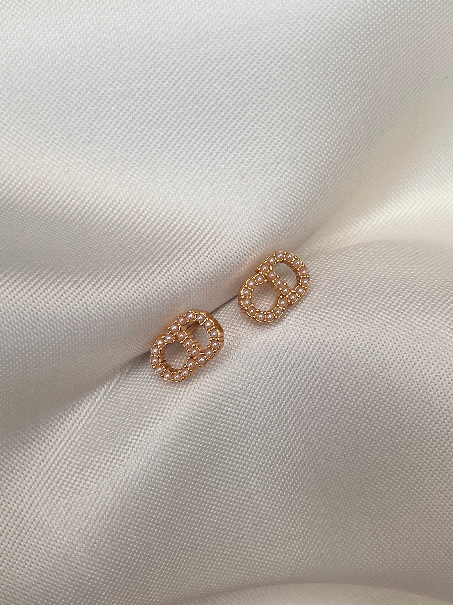 Dior petite stud