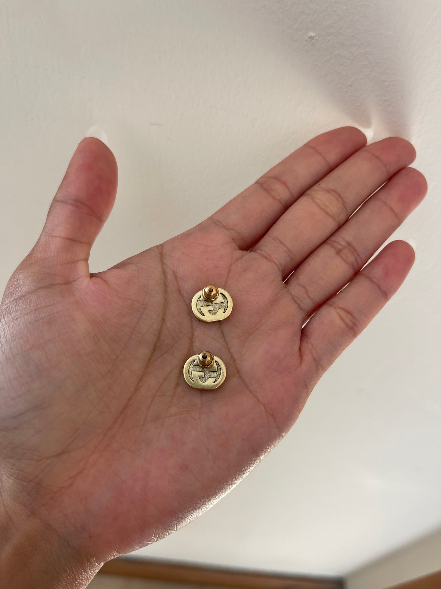 Vintage GG small stud earrings