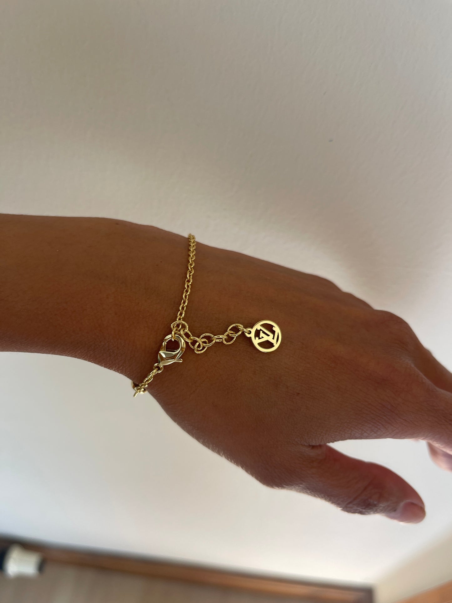 LV pearl logo bracelet