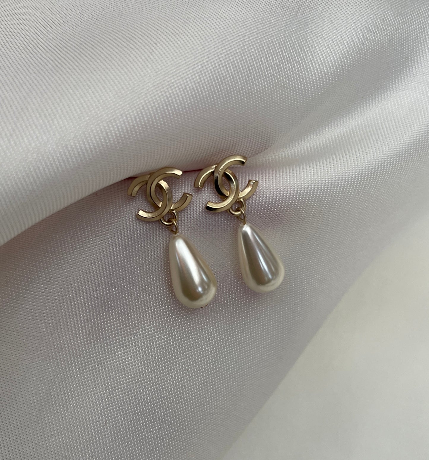 Chanel pearl earrings