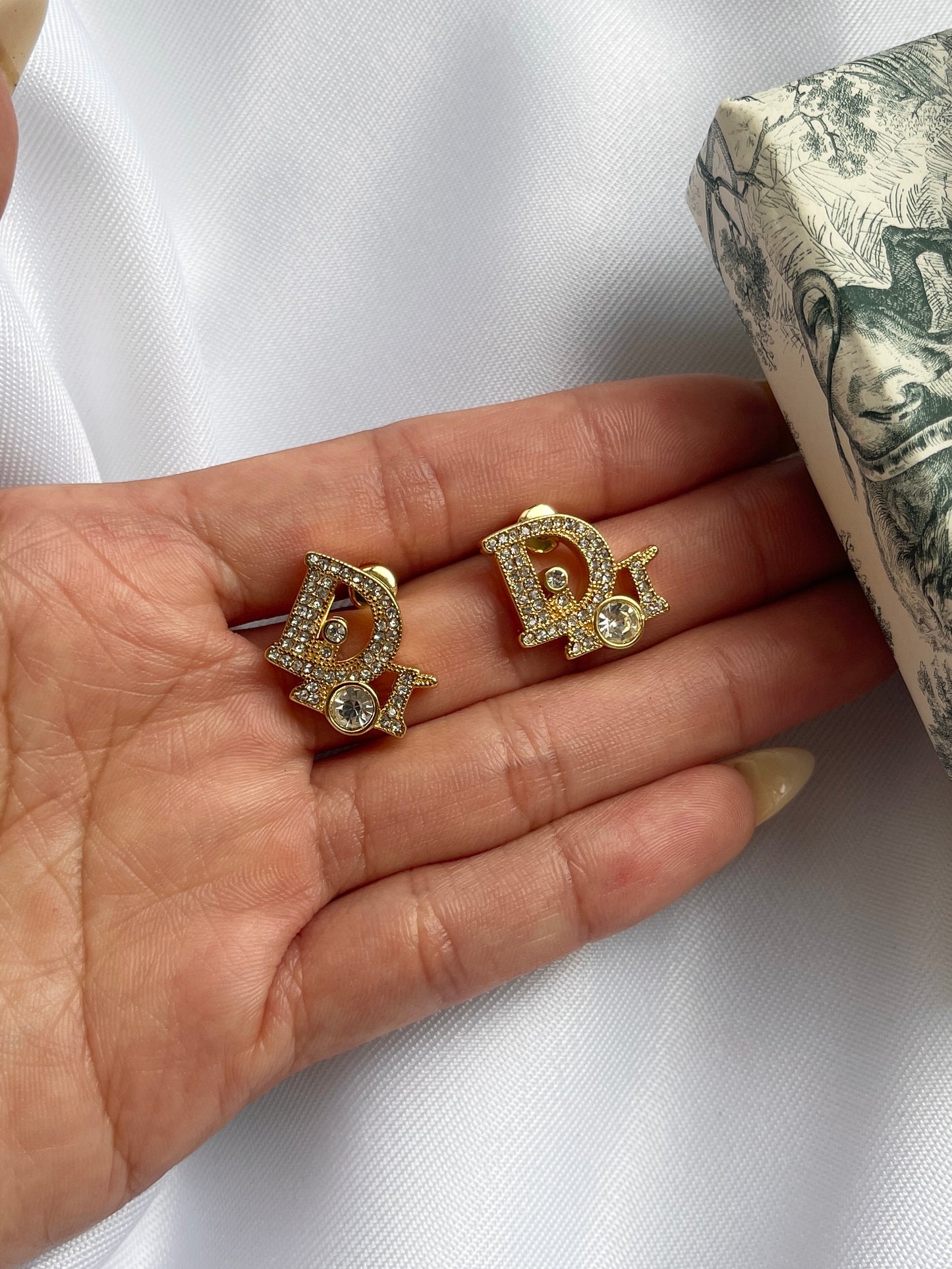 DIOR petite gems earrings