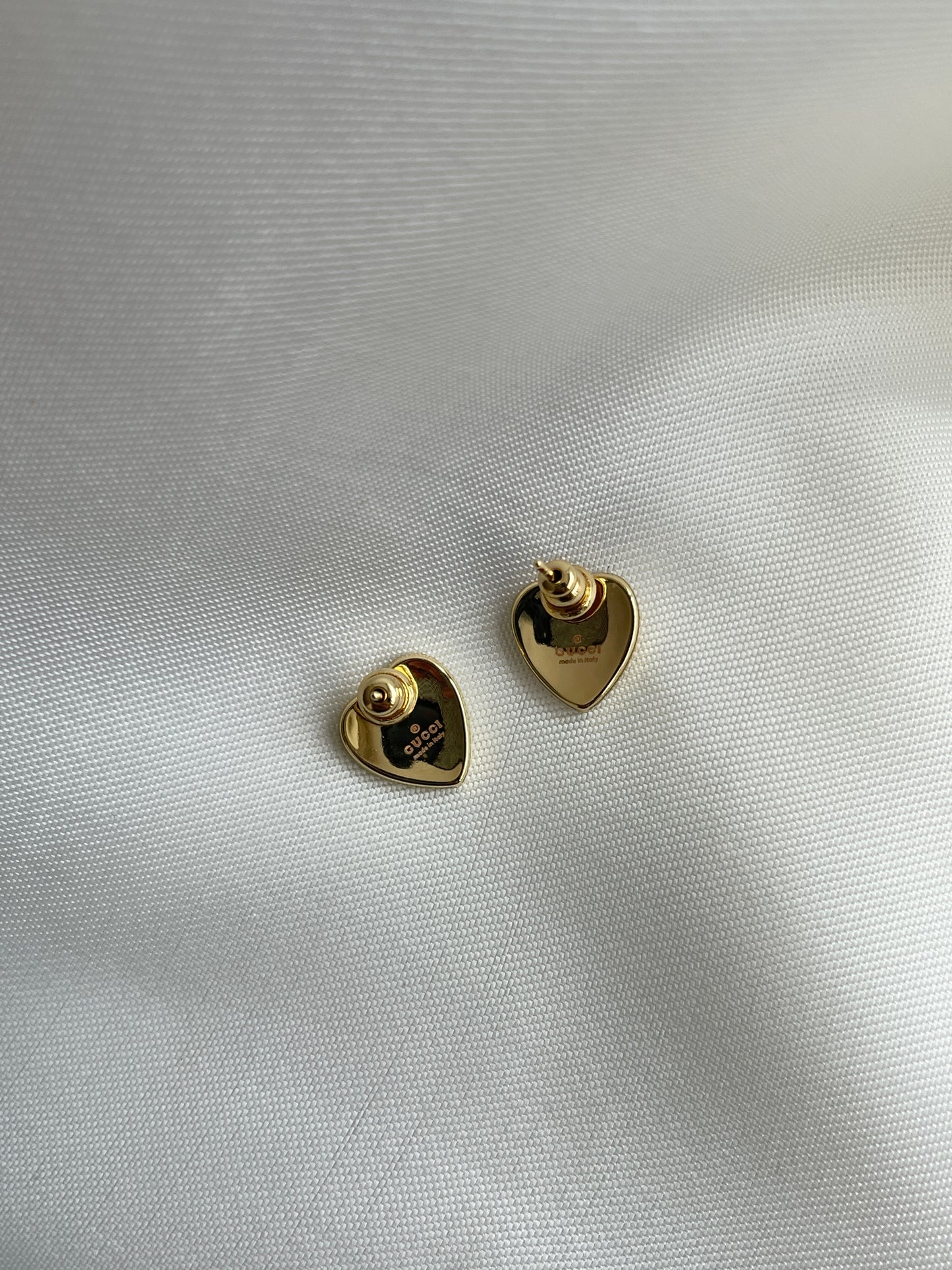 GG interlock heart stud earrings